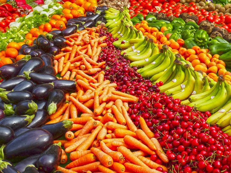 many fruits and vegetables of all colors